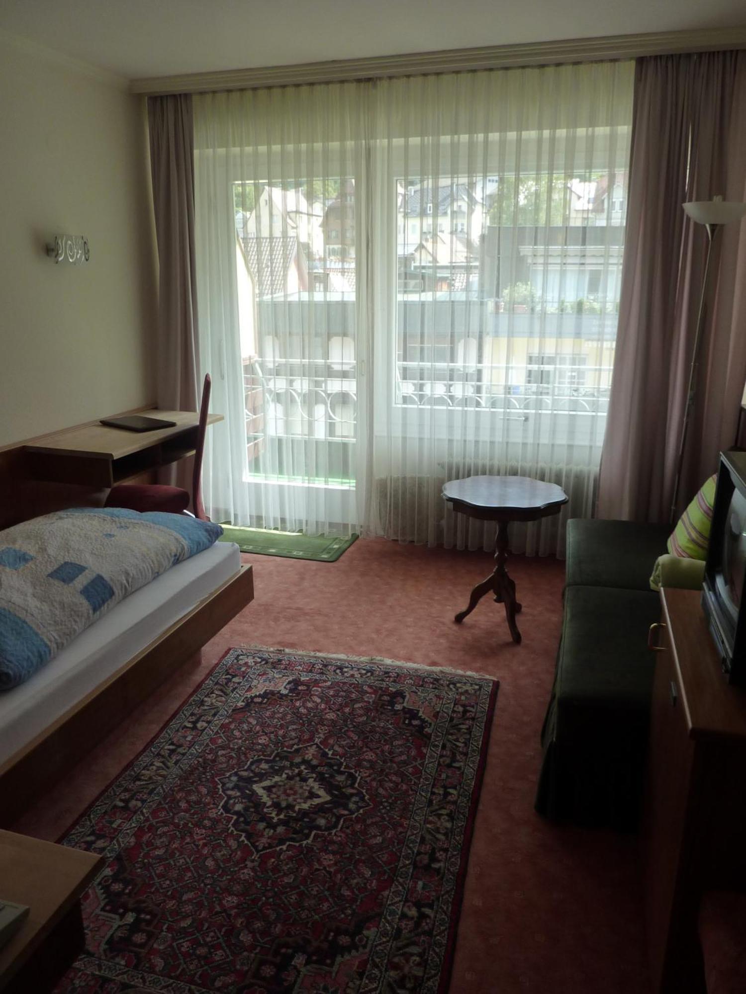 Hotel Traube Bad Wildbad Oda fotoğraf